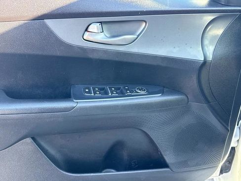 Used 2020 Kia Forte LXS image 25