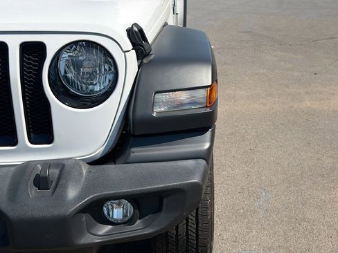 Used 2022 Jeep Wrangler Unlimited Sport AWD/4WD image 10