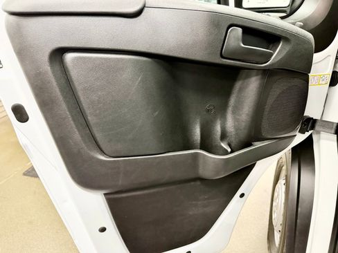 Used 2025 RAM ProMaster 2500 w/ Convenience Group FWD image 21