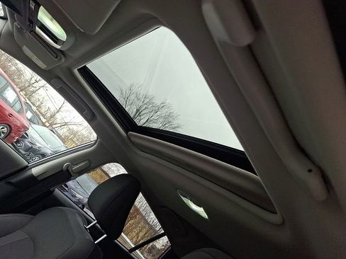 Used 2025 Subaru Crosstrek 2.0i Premium image 14