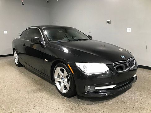 Used 2012 BMW 335i Convertible RWD image 2