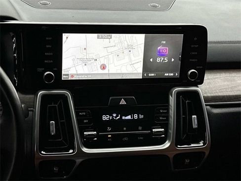 Used 2022 Kia Sorento SX Prestige w/ Rust Color Package image 3