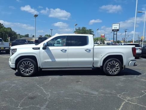 Used 2024 GMC Sierra 1500 Denali Ultimate AWD/4WD image 9