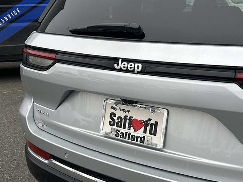 New 2026 Jeep Grand Cherokee Laredo X AWD/4WD image 12