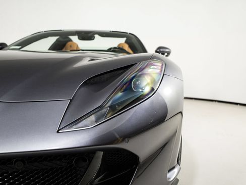 Used 2022 Ferrari 812 GTS RWD image 21