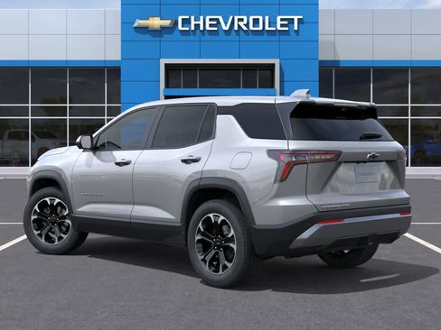 New 2026 Chevrolet Equinox LT w/ Convenience Package II AWD/4WD image 3