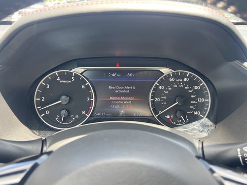 Used 2024 Nissan Altima 2.5 SR FWD image 12