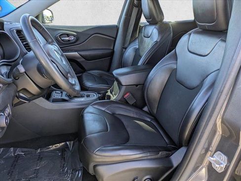 Used 2020 Jeep Cherokee Latitude Plus image 15