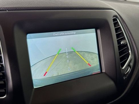 Used 2018 Jeep Compass Sport w/ Tech Group image 13