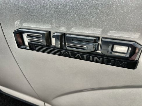 Used 2019 Ford F150 Platinum w/ Equipment Group 701A Luxury image 6