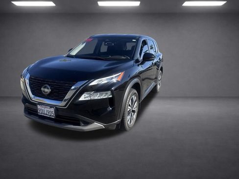 Used 2023 Nissan Rogue SV FWD image 4