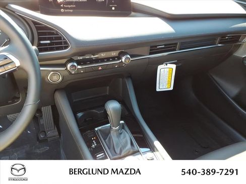New 2026 MAZDA MAZDA3 Hatchback w/Premium Plus Pkg AWD/4WD image 22