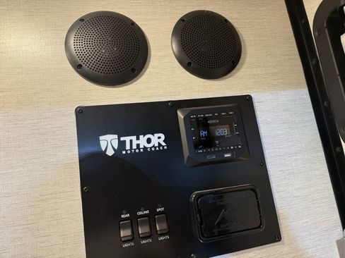 Used 2024 Ford E-450 and Econoline 450 Super Duty w/ Motorhome Prep Package image 78