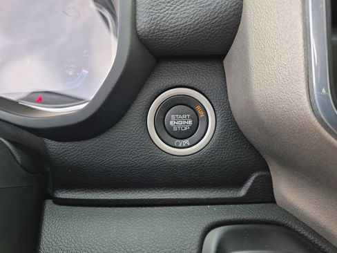 Used 2024 RAM 2500 Laramie image 18