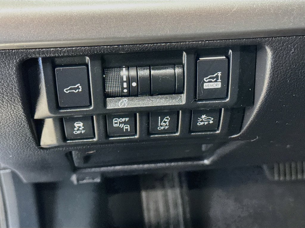 Used 2019 Subaru Outback 2.5i Limited AWD/4WD image 6