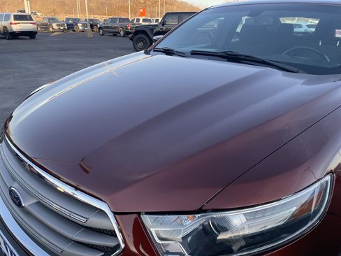 Used 2016 Ford Taurus SEL image 9