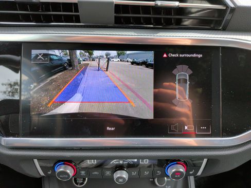 Certified 2025 Audi Q3 2.0T Premium w/ Convenience Package image 24