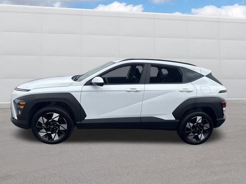 Used 2025 Hyundai Kona SEL image 2