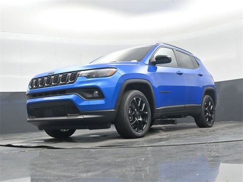 Used 2026 Jeep Compass Latitude image 39