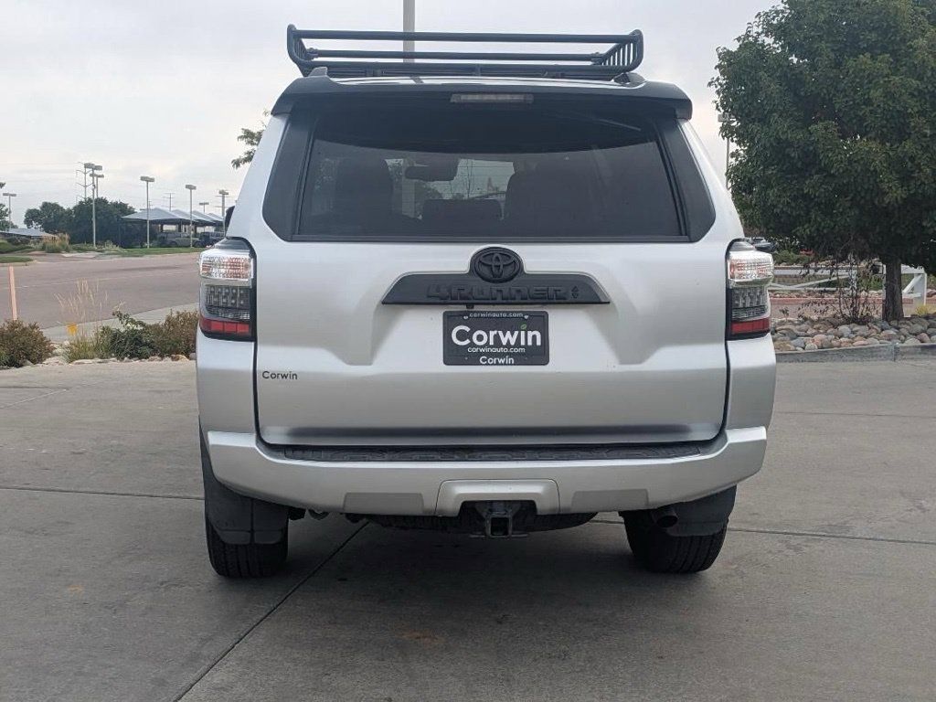 Used 2021 Toyota 4Runner Venture w/ Moonroof Package AWD/4WD image 7