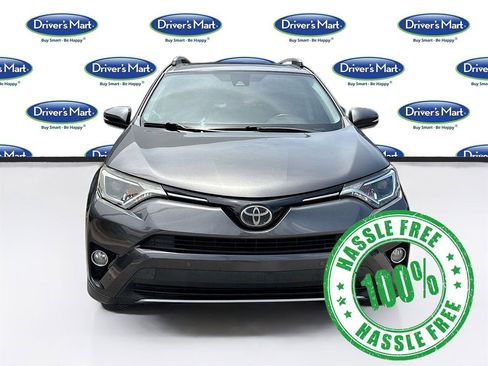 Used 2018 Toyota RAV4 XLE FWD image 2
