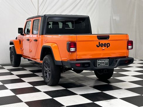 New 2025 Jeep Gladiator Sport image 6