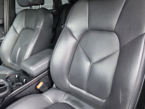 Used 2018 Porsche Macan image 5