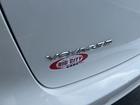 Used 2023 Chrysler Voyager LX FWD image 44
