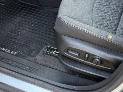 Used 2024 Chevrolet Equinox LT FWD image 13