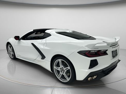 Used 2024 Chevrolet Corvette Stingray Coupe w/ Z51 Performance Package RWD image 4