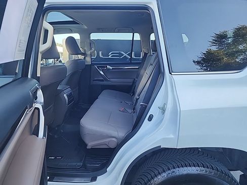 Certified 2022 Lexus GX 460 Premium w/ Premium Package AWD/4WD image 5