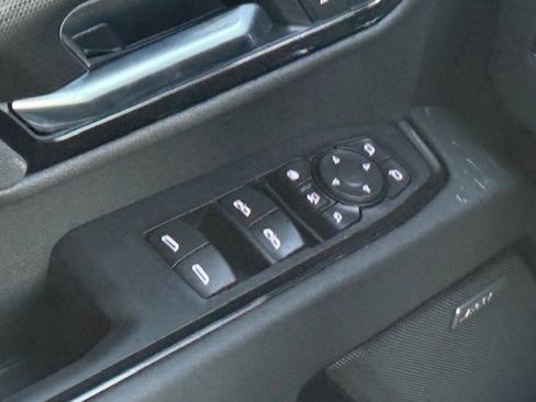 New 2026 GMC Sierra 2500 AT4 w/ AT4 Preferred Package image 34