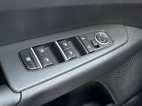 Used 2024 Kia Forte LXS w/ LXS Technology Package FWD image 15