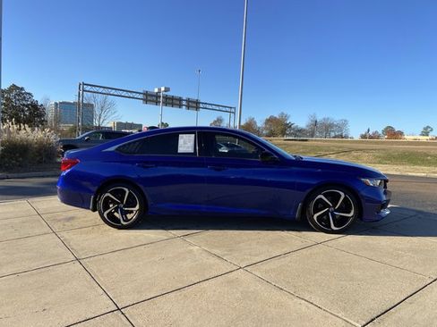 Used 2021 Honda Accord Sport image 12