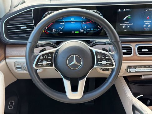 Used 2022 Mercedes-Benz GLS 450 4MATIC image 17