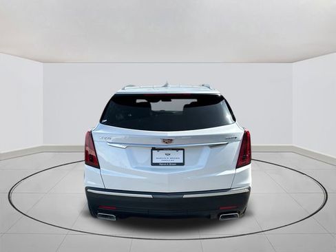 New 2025 Cadillac XT5 Luxury image 12
