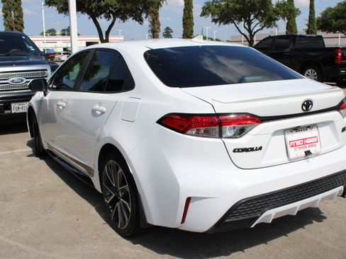 Used 2022 Toyota Corolla SE FWD image 5