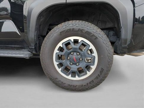 Used 2025 Toyota 4Runner TRD Off-Road AWD/4WD image 13