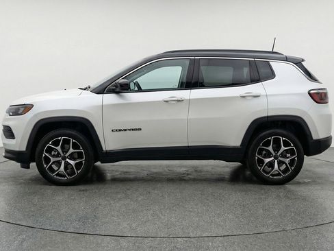Used 2025 Jeep Compass Limited image 5
