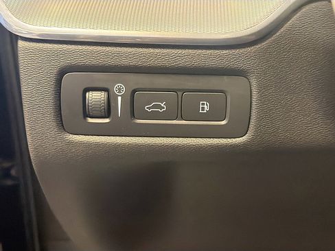 Used 2020 Volvo XC60 T8 Polestar image 17