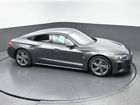 Used 2023 Audi e-tron GT Premium Plus image 49