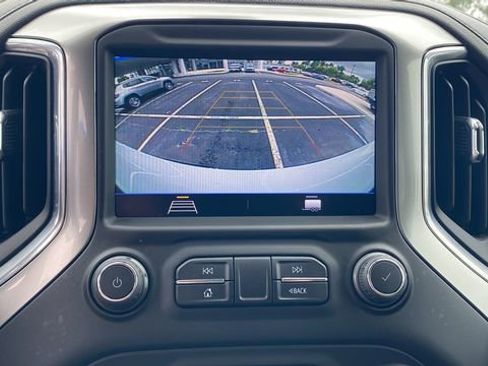 Used 2022 Chevrolet Silverado 1500 LT image 19