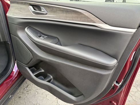 New 2026 Jeep Grand Cherokee 4WD image 11