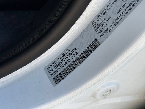Used 2022 RAM 1500 Big Horn AWD/4WD image 11