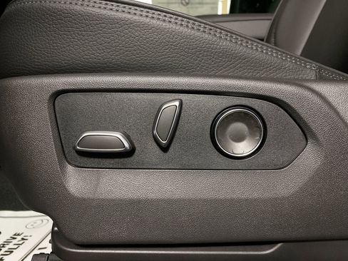 New 2026 GMC Yukon Denali w/ Sun & Power Step Package AWD/4WD image 12