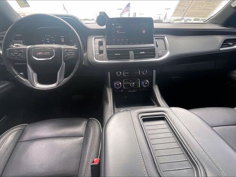 Used 2022 GMC Yukon SLT w/ SLT Premium Package AWD/4WD image 16