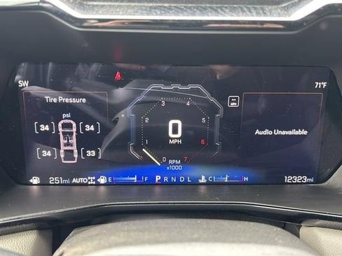 Used 2024 Chevrolet Colorado ZR2 w/ ZR2 Convenience Package III AWD/4WD image 19