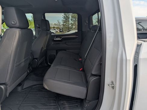 New 2026 GMC Sierra 1500 SLE w/ X31 Off-Road Package image 13