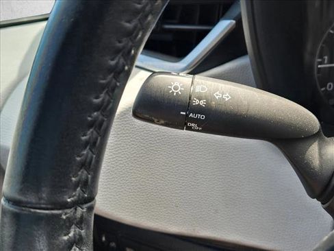 Used 2023 Toyota Corolla SE image 13