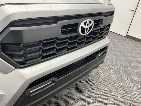Used 2024 Toyota Tacoma TRD Sport image 27
